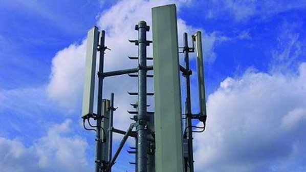 Масово не се изпълнявали заповедите за премахване на базови станции на мобилни оператори