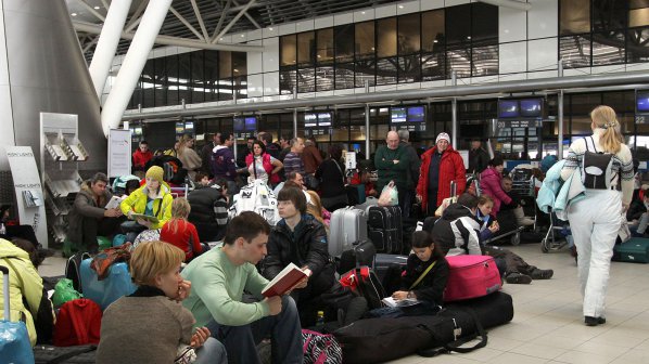 Спад с 30% на туристическите полети отчитат от летище София