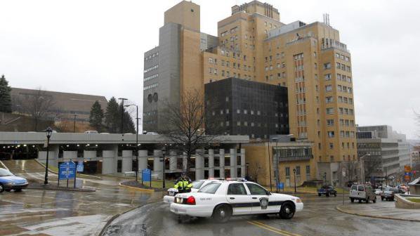 Двама убити и 7 ранени при стрелба в психиатрия в Питсбърг