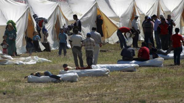Броят на сирийските бежанци приближава 30 000 души
