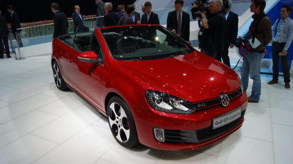 Volkswagen направи премиера на Golf GTI Cabriolet (снимки)