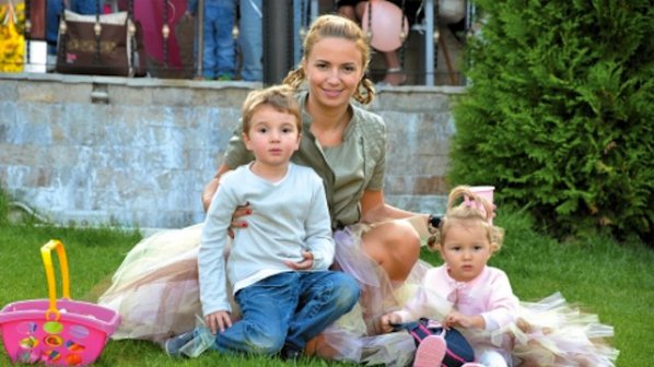 Ирина Сарачинова може да изгуби децата си