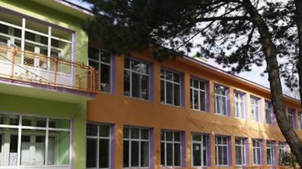 Mодернизират шест училища и три детски градини в Ямбол