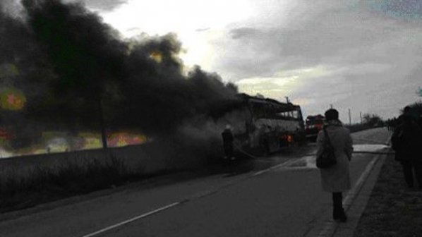 Автобус изгоря край Плевен