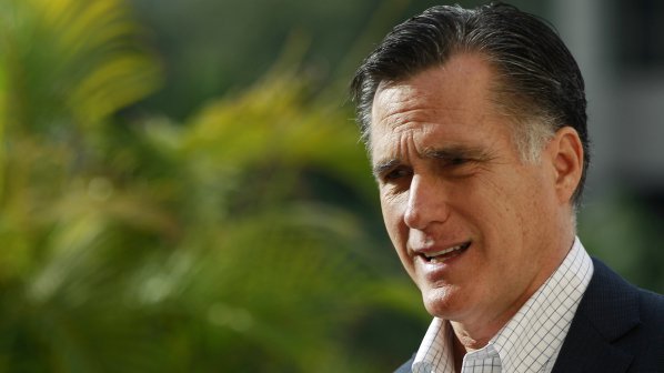 Екипът на Барак Обама критикува Мит Ромни заради финансови въпроси
