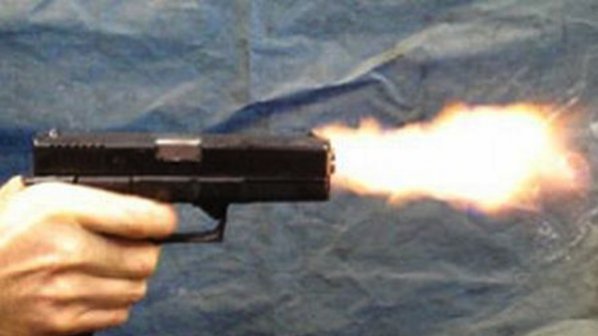 Босненка стреля по полицаи