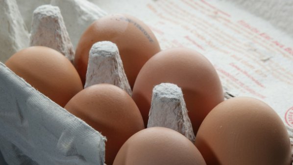 През април яйцата поевтиняха с 22%