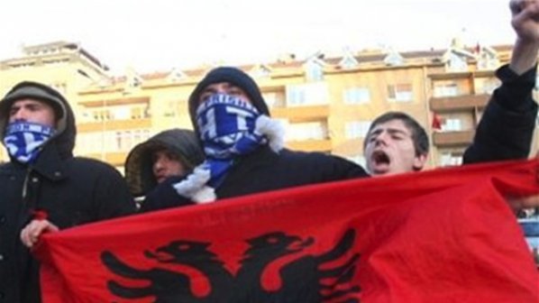 3000 албанци протестират в Скопие