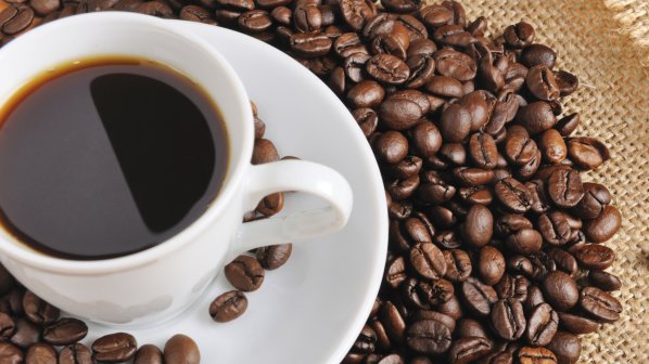 Кофеинът повишава мускулната сила при възрастните