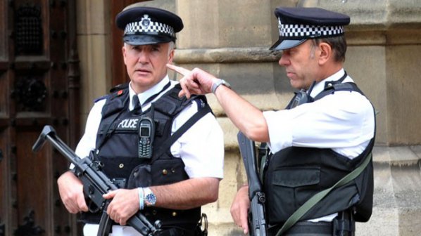 В Лондон арестуваха двама предполагаеми терористи