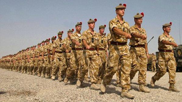 Великобритания съкращава армията, за да икономиса средства