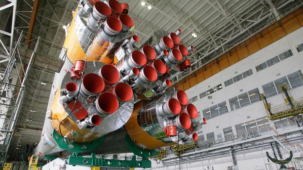 Трима астронавти започнаха пътуването си към МКС с руска ракета