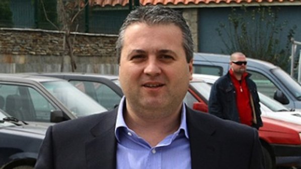 Коко Динев: Обирам гърците и внасям парите в България
