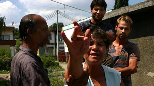 Дон Цеци: Няма съборени гета на български роми във Франция, нашите са сутеньори