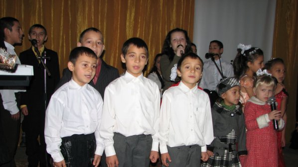 Вивиан Рединг: Европейските страни да образоват ромските деца