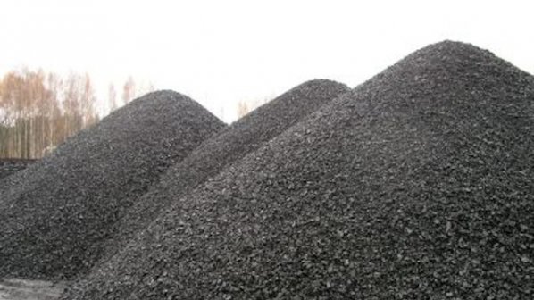 Митничари разкриха незаконна продажба на близо 50 тона въглища