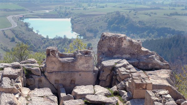 Откриха нов храм от III век на Перперикон