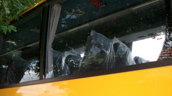 Проверяват всички училищни автобуси