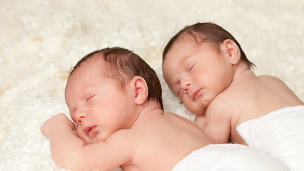 Бразилка роди близнаци на 61 години