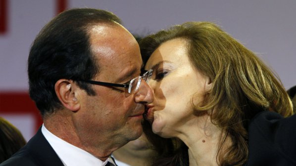 Френският президент спасил гаджето си от уволнение