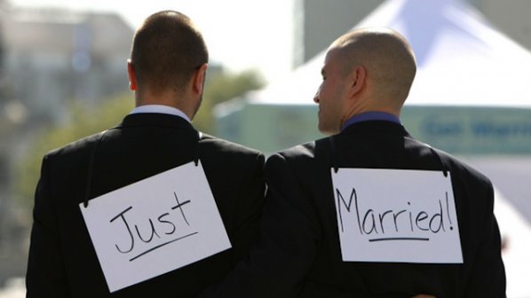 Над 100 хиляди излязоха на протест срещу еднополовите бракове