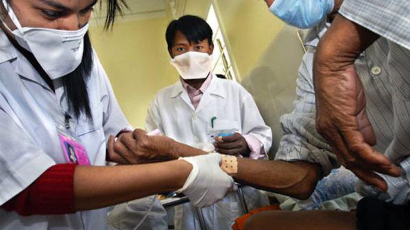 Китай забрани на болниците да отказват лечение на хора с ХИВ/СПИН