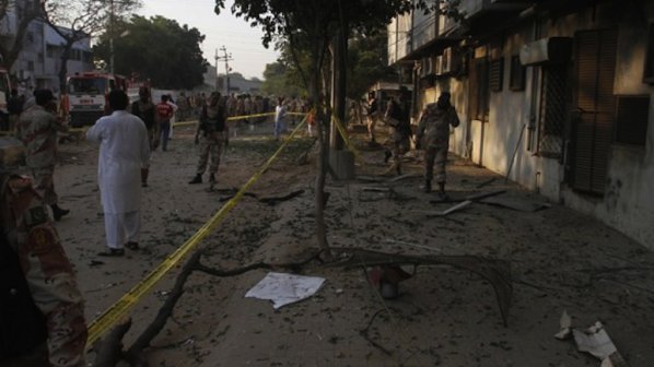 Пакистанската полиция обезвреди бомба