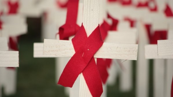 Рекордно висок е броят на носителите на ХИВ - вируса във Великобритания