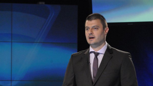 Бареков влезе в тандем със CNN