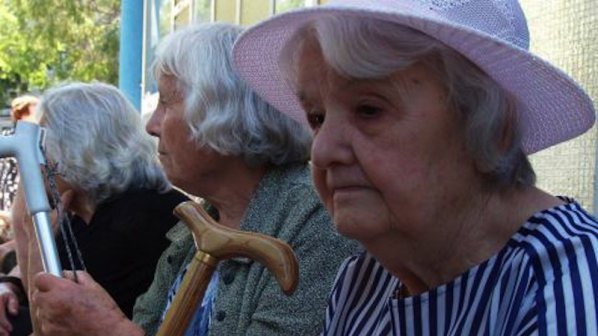 НСИ: Българите над 55 години са се отказали да търсят работа