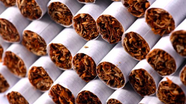 Спипаха мъж с 32 000 къса контрабандни цигари