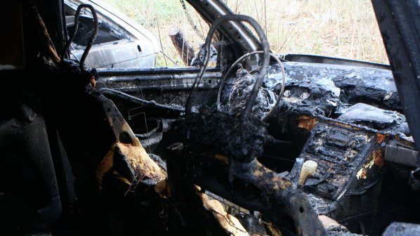 Кола изгоря в Благоевград