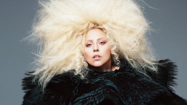 Феновете на Лейди Гага на психологически консултации преди концертите й