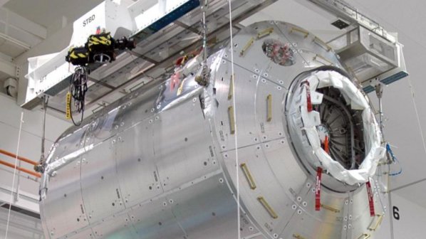 Европейската космическа агенция ще изведе в орбита 12 апарата