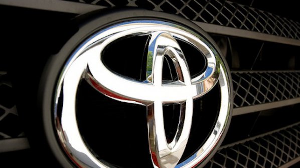 Тойота изтегля свои автомобили заради дефект