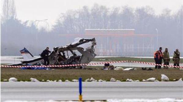 Петчленно семейство загина при самолетна катастрофа в Белгия