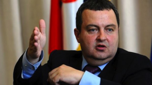 Скандал разтърси коалиционното правителство на Сърбия