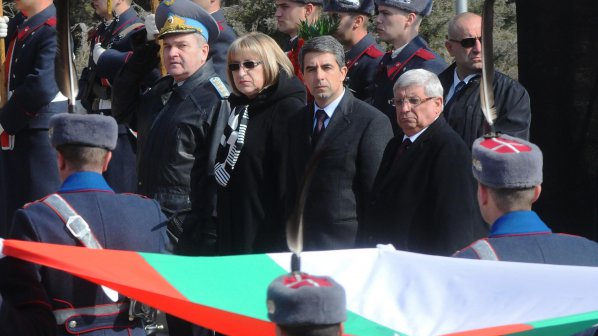 Честваме 135 години от Освобождението на България в цялата страна (снимки)