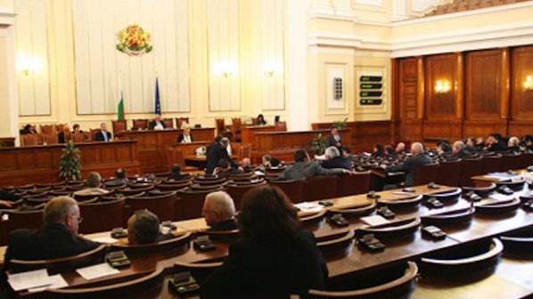 Депутатите отхвърлиха предложението на Янев за референдум за Велико Народно събрание