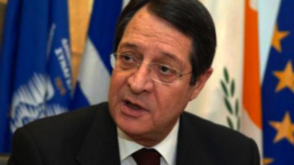Опасността от фалит на Кипър остава