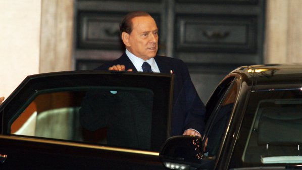 Прокурори: Можем да докажем в съда, че Берлускони е плащал на сенатор