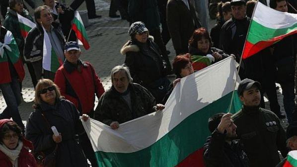 Протестиращите в София се разделиха