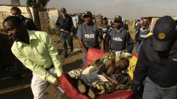 Срутване погреба десетки в Танзания