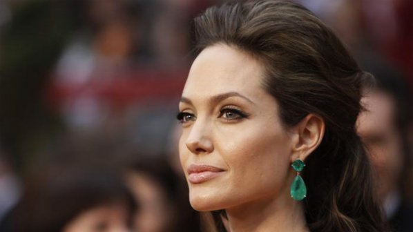 Анджелина Джоли продава своя линия бижута