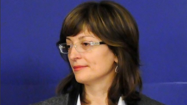 Екатерина Захариева: Няма да има достатъчно европари за важните обекти