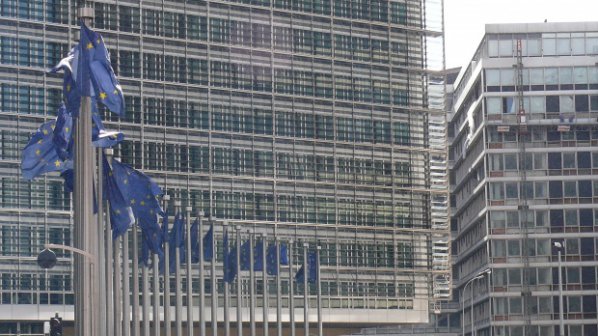 Брюксел: България може да загуби европари