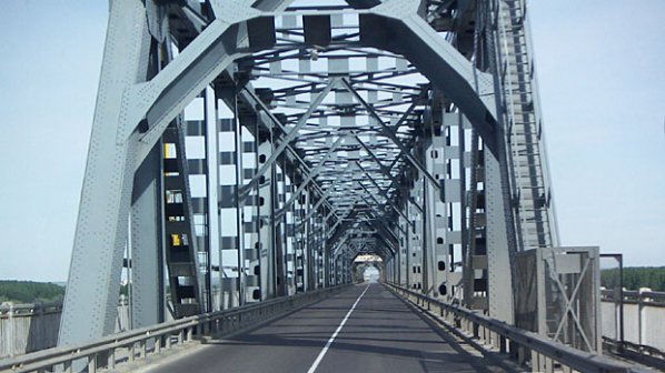 Движението по Дунав мост още по-натоварено след ремонта
