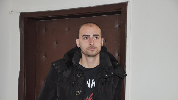 Прокуратурата повдигна обвинения на Бербатов