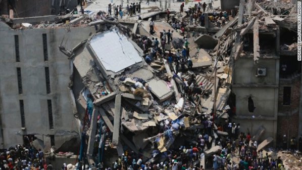Близо 150 души са загиналите при срутването на сградата в Бангладеш