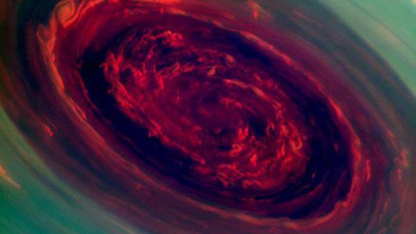 НАСА засне чудовищен ураган на Сатурн (снимки+видео)